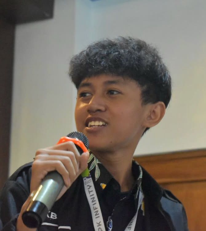 Professional portrait of Muhammad Akbar Amaanullaah in a studio